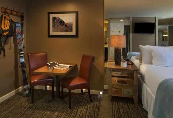 Postmarc Hotel and Spa Suites image 14