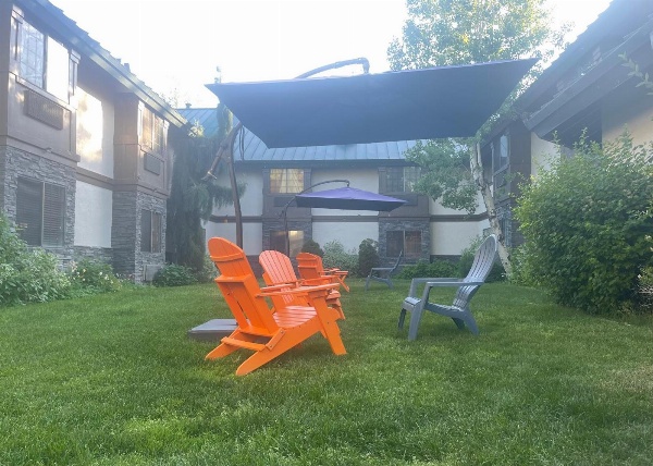 Postmarc Hotel and Spa Suites image 5